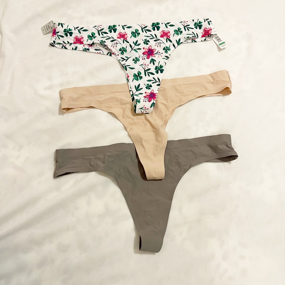 Sophie B Intimates Seamless Thong Panties Set of 3 Size Large NWT
